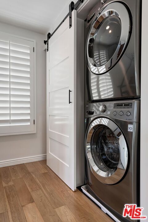 Interior, Recessed Lighting, Utility Closets, Washer, Wood Texture Flooring