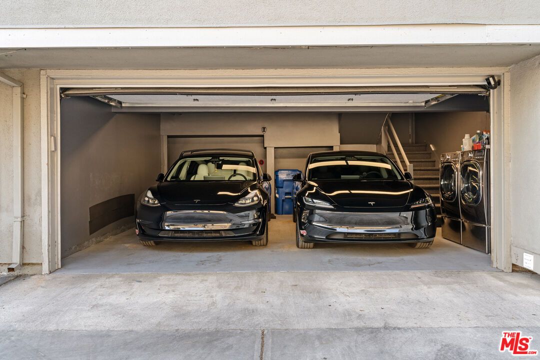 Garage, Interior