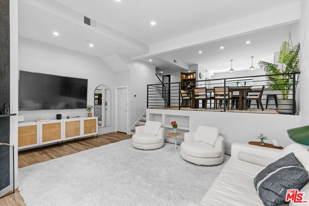 Dining room, Interior, Living room, Pendant Lights, Recessed Lighting, Wood Texture Flooring