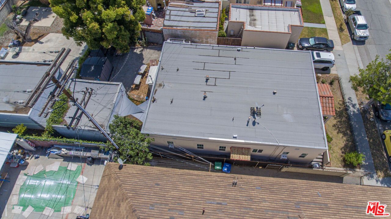 Exterior, Drone