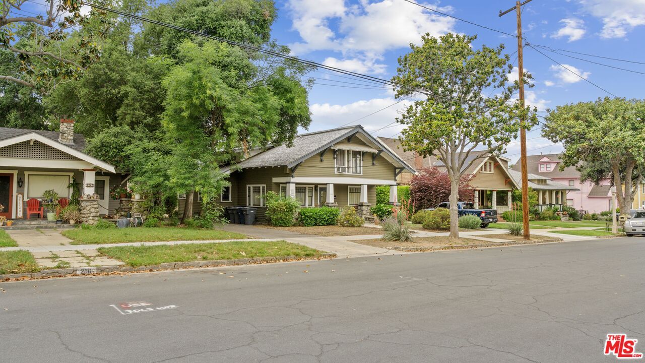 Exterior, Facade, American Craftsman