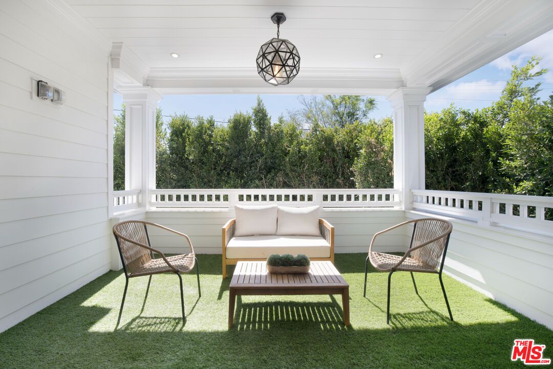 Exterior, Recessed Lighting