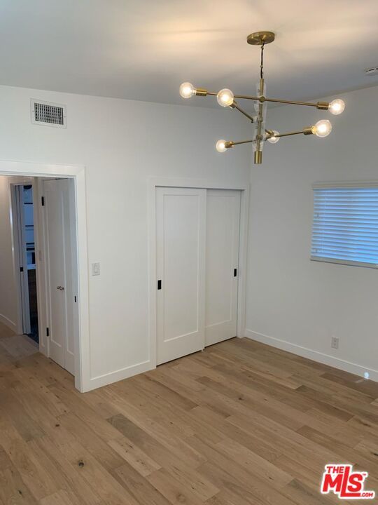 Empty room, Interior, Pendant Lights, Wood Texture Flooring