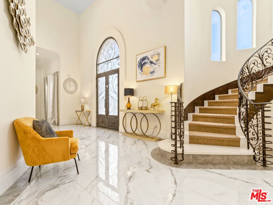 Interior, Marble