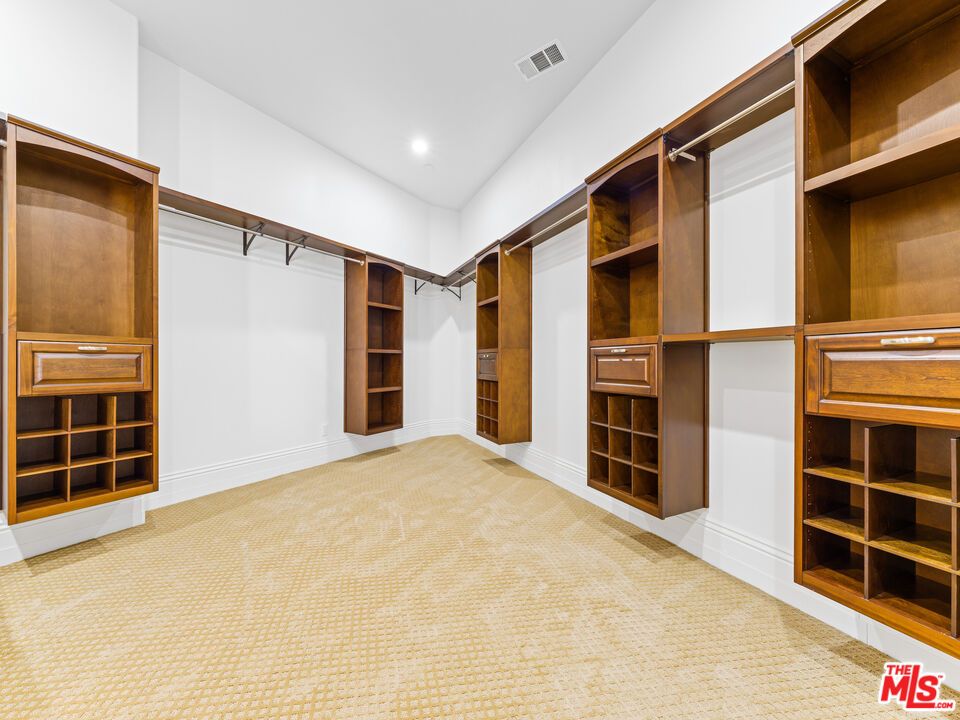 Interior, Recessed Lighting, Walk-in Closets