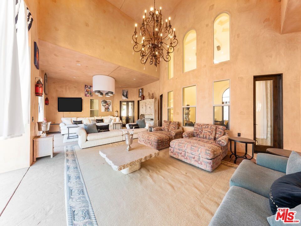 Chandelier, Interior, Living room, Recessed Lighting