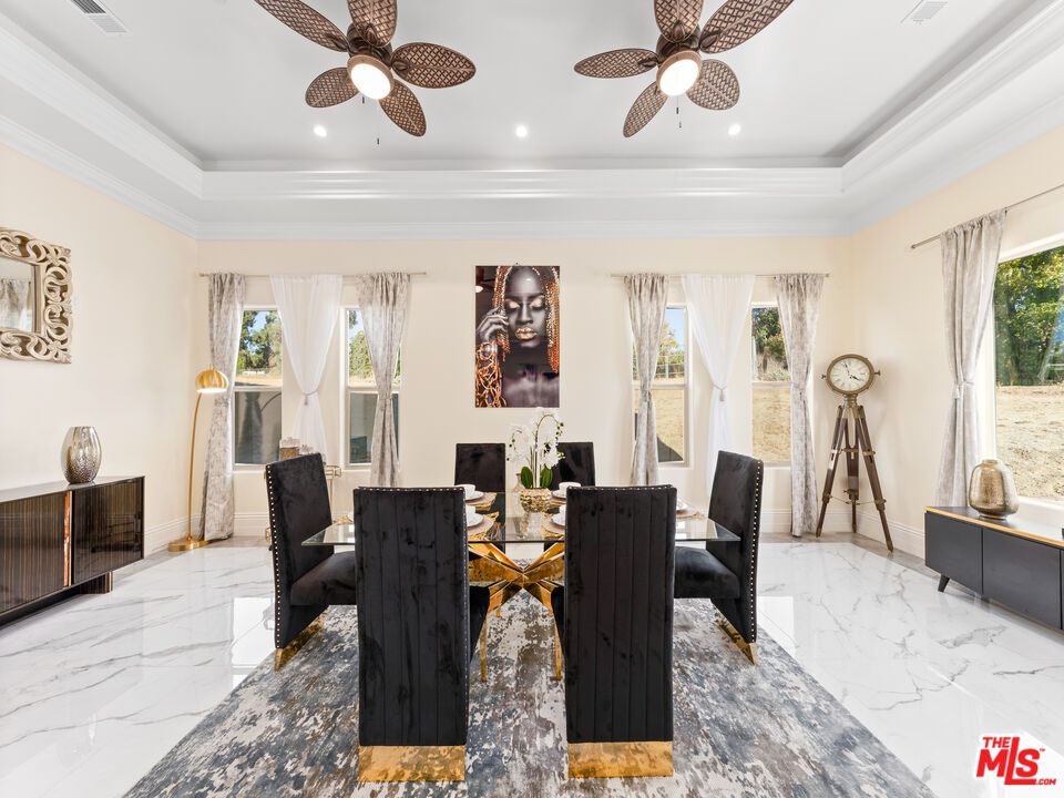 Dining room, Interior, Marble, Recessed Lighting