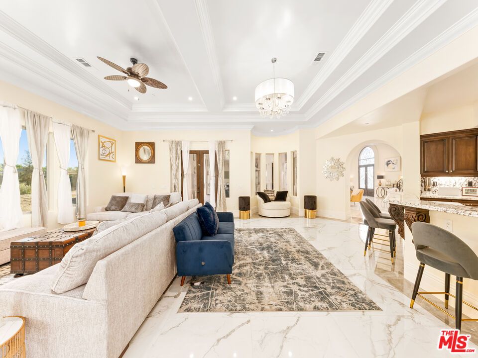 Chandelier, Interior, Living room, Marble, Recessed Lighting