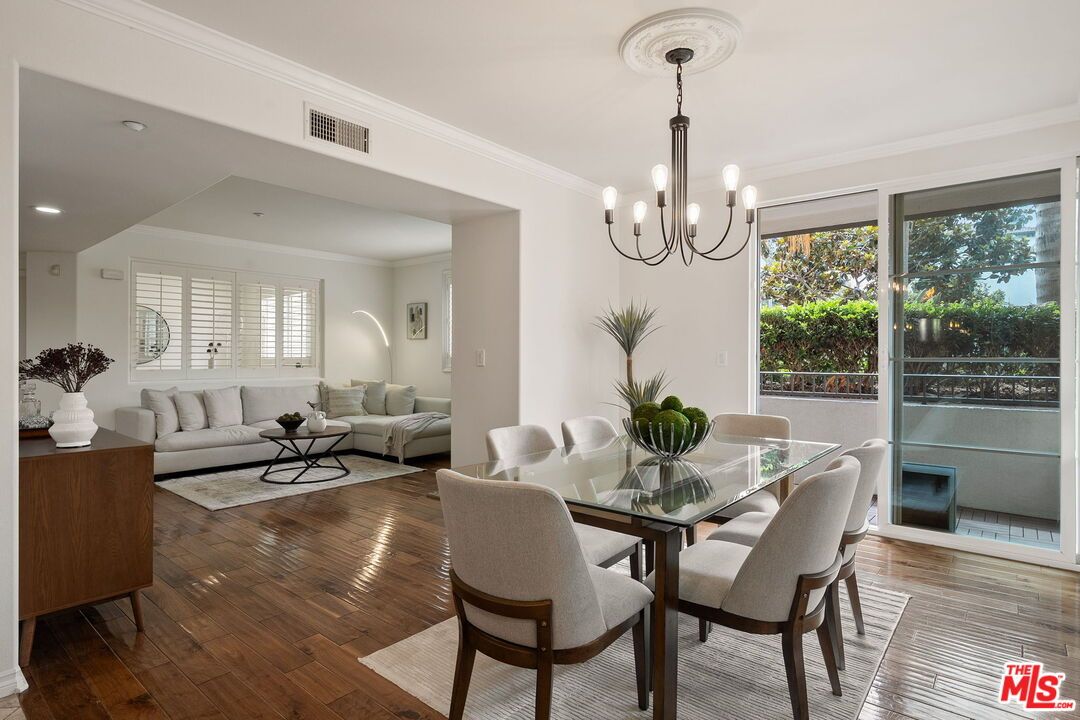 Chandelier, Dining room, Interior, Living room, Recessed Lighting, Wood Texture Flooring