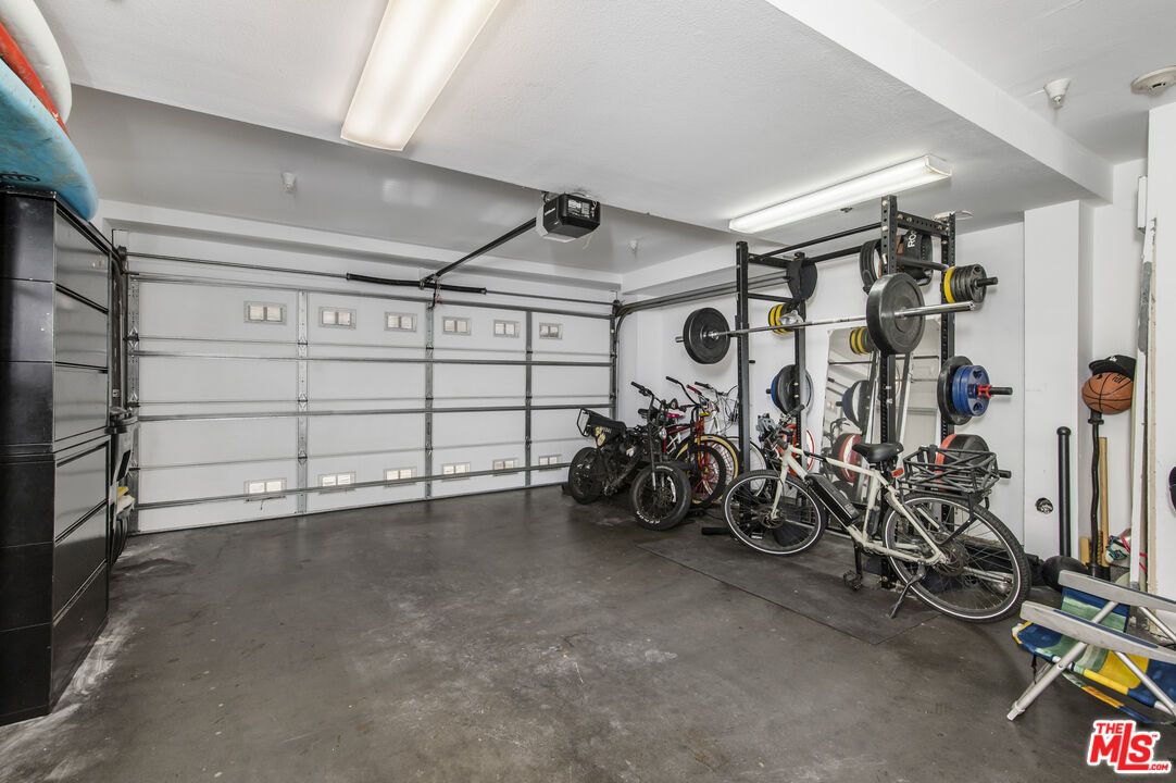 Fitness Equipment, Garage, Interior