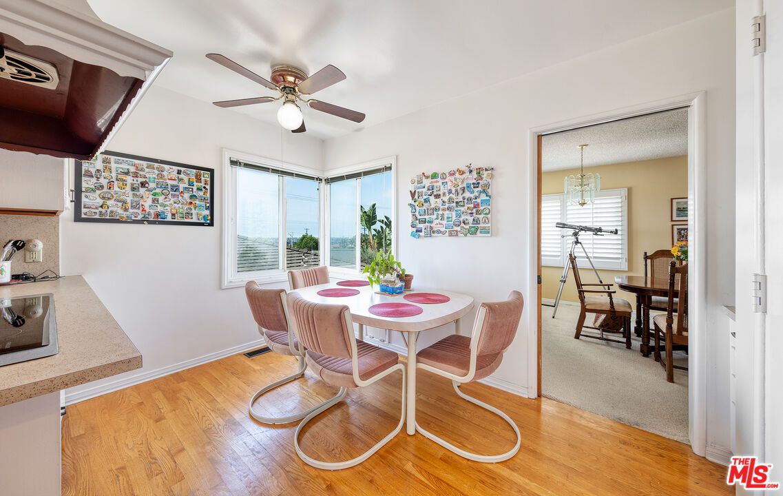 Dining room, Interior, Wood Texture Flooring