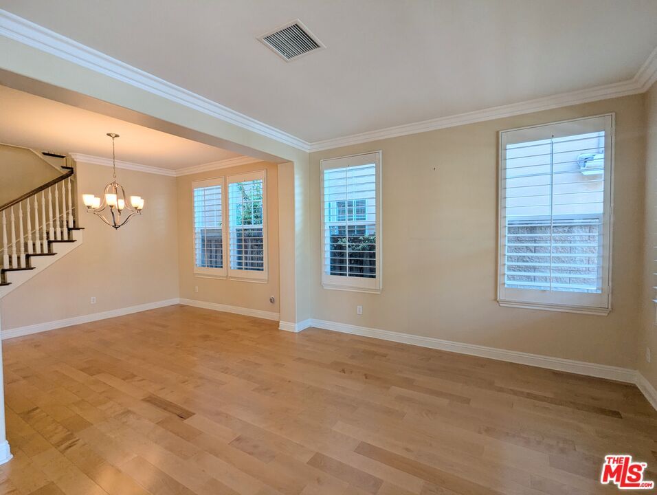 Chandelier, Empty room, Interior, Wood Texture Flooring