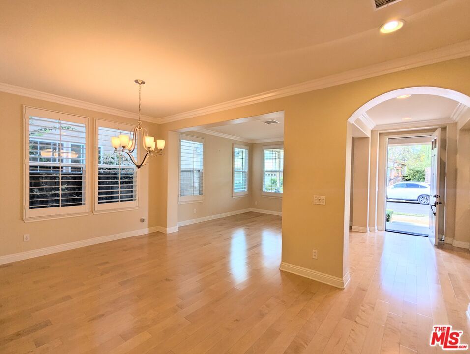 Chandelier, Empty room, Interior, Recessed Lighting, Wood Texture Flooring