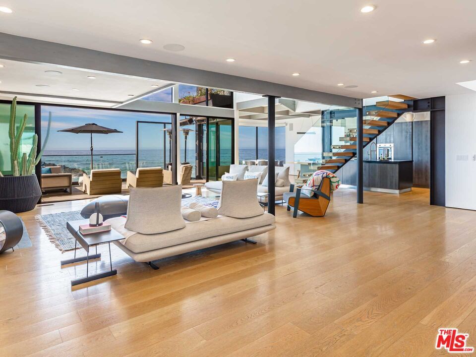 Interior, Living room, Recessed Lighting, Water, Wood Texture Flooring