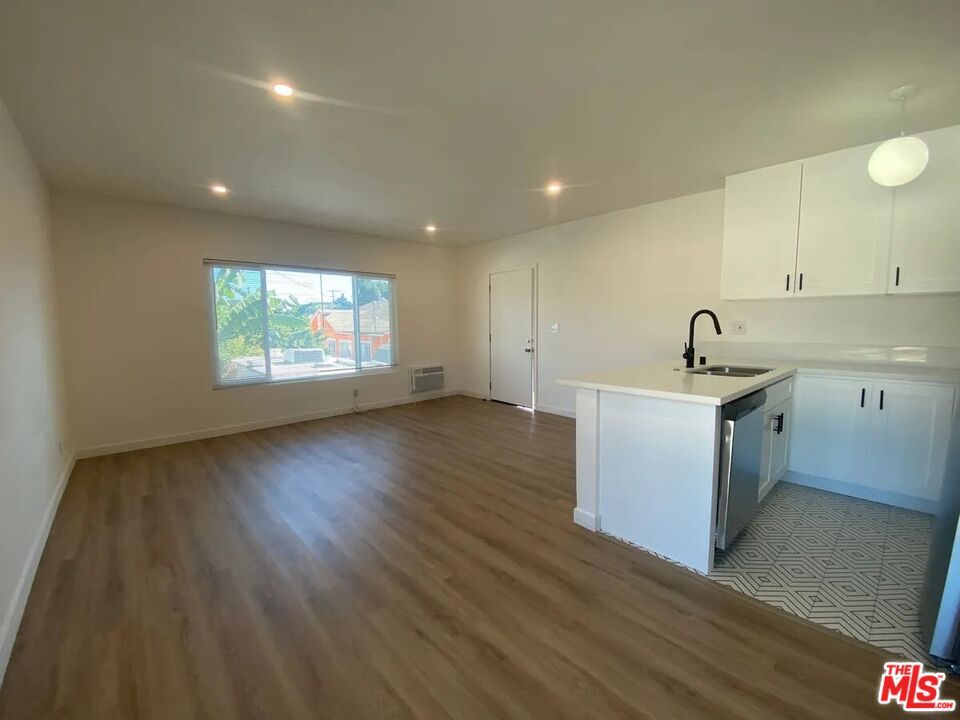 Empty room, Interior, Kitchen, Recessed Lighting, Wood Texture Flooring