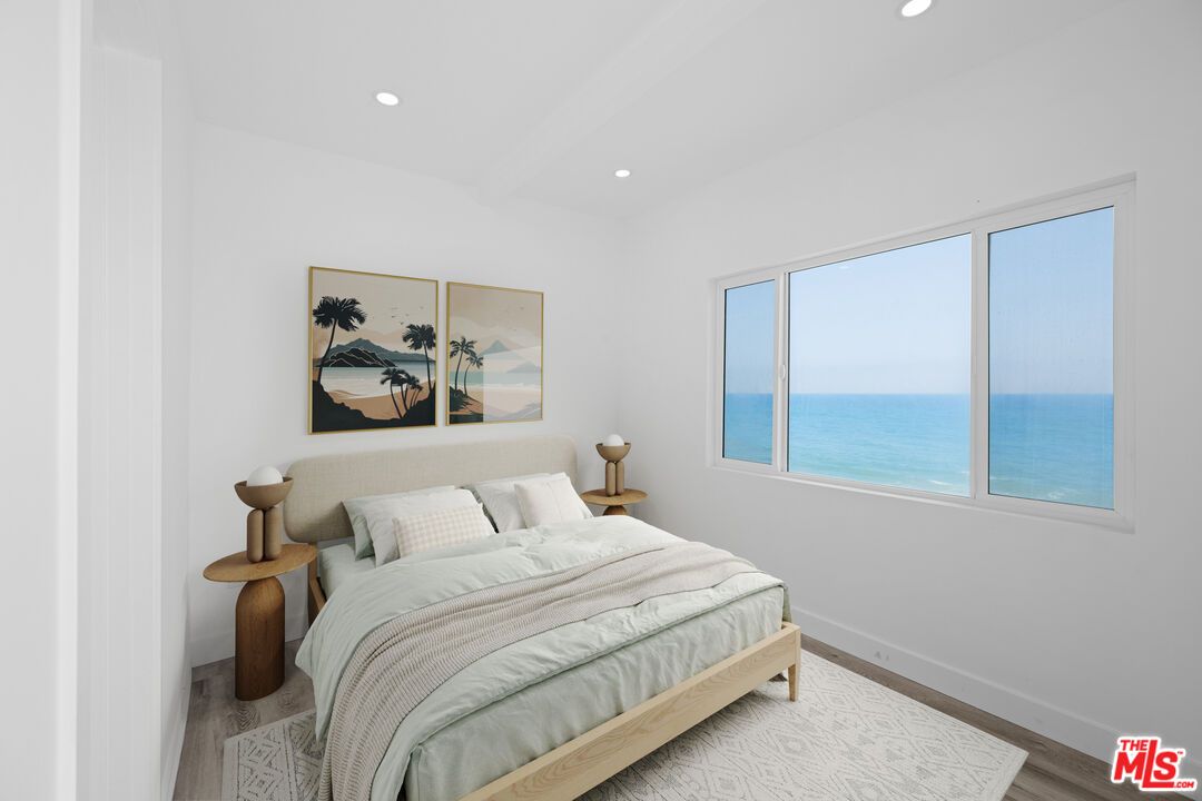 Bedroom, Interior, Recessed Lighting, Water, Wood Texture Flooring