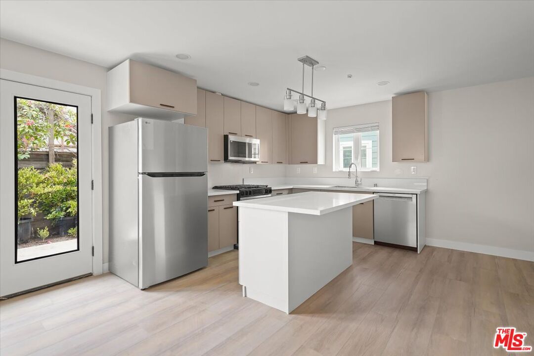 Interior, Kitchen, Pendant Lights, Recessed Lighting, Wood Texture Flooring