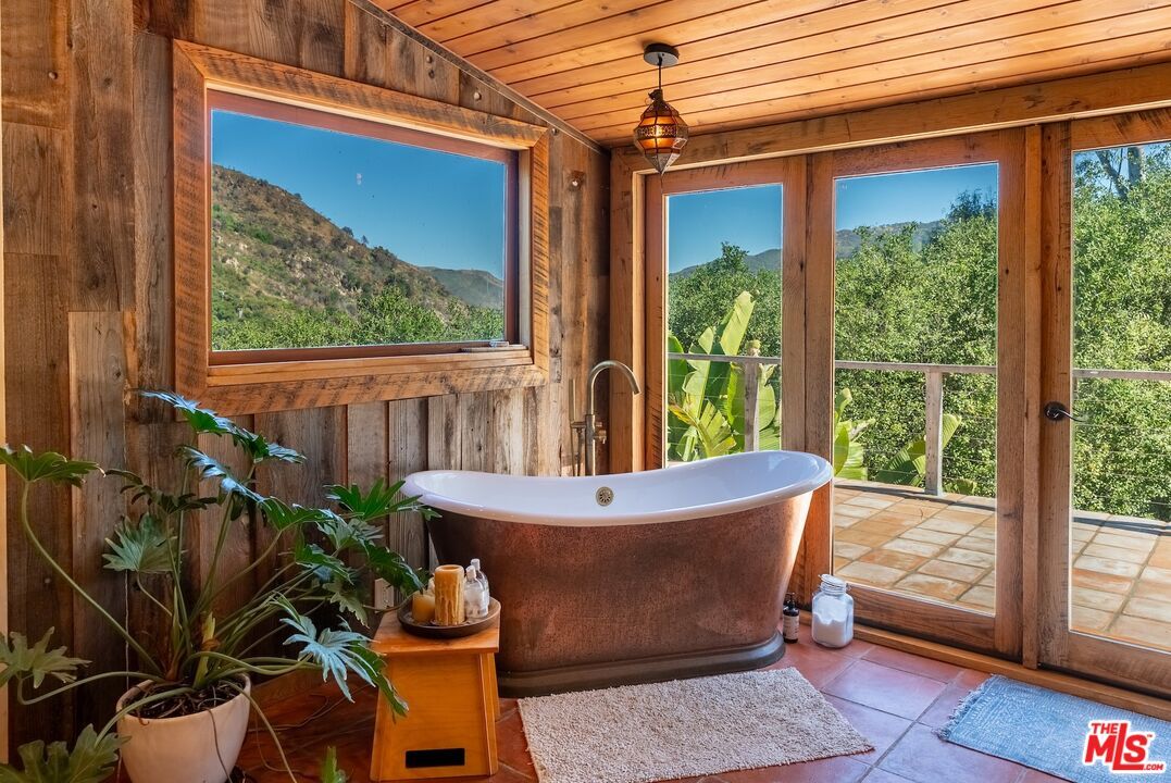 Bathroom, Free Standing Baths, Interior, Wooden Ceilings, Wooden Walls