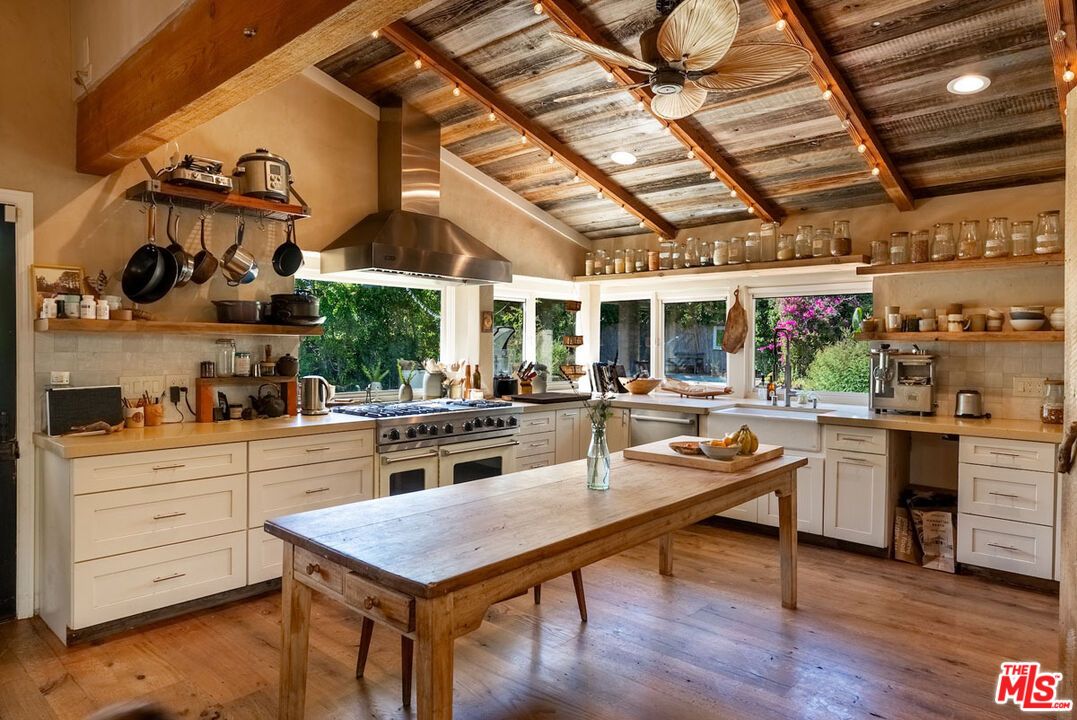 Interior, Kitchen, Recessed Lighting, Stainless Steel Appliances, Wooden Beams, Wooden Ceilings, Wood Texture Flooring