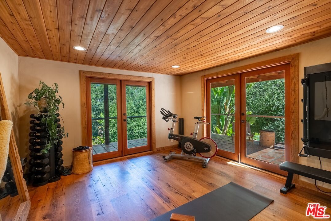 Fitness Equipment, Interior, Recessed Lighting, Wooden Ceilings, Wood Texture Flooring