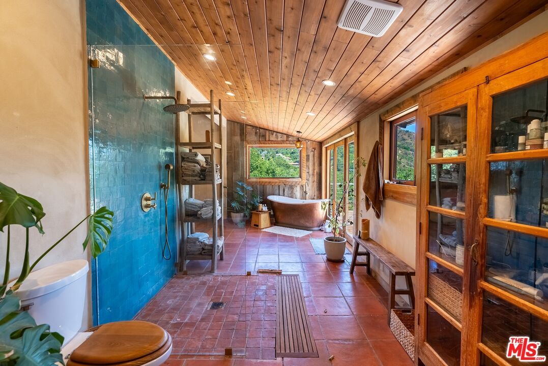 Bathroom, Interior, Recessed Lighting, Wooden Ceilings