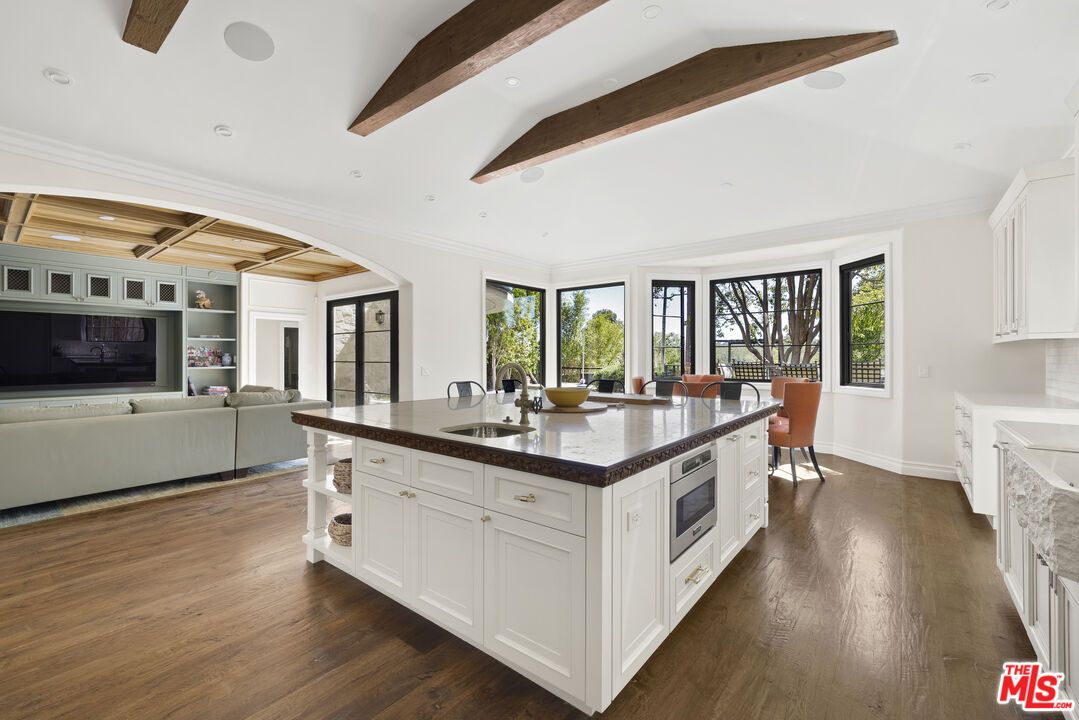 Dining room, Interior, Kitchen, Living room, Recessed Lighting, Wooden Beams, Wood Texture Flooring