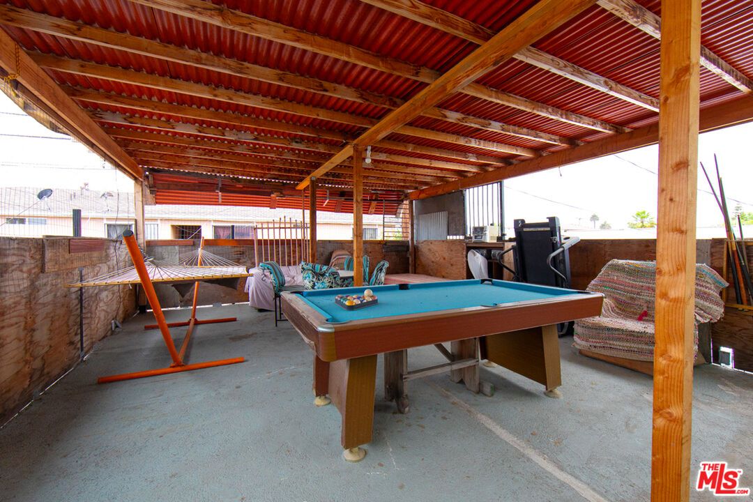 Billiard Table, Game Room, Interior, Wooden Beams