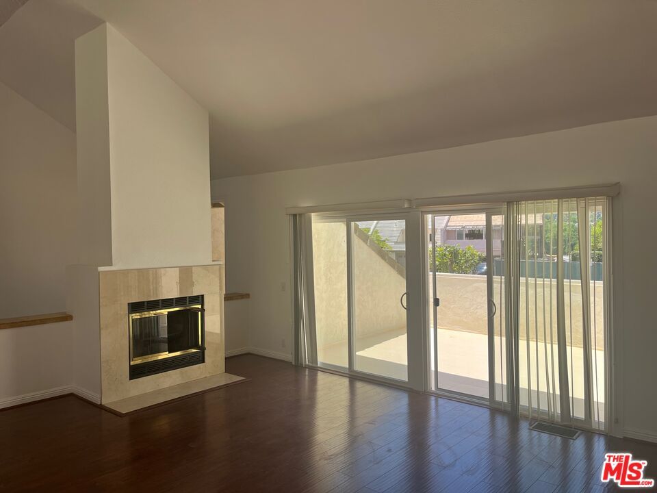 Empty room, Fireplace, Interior, Wood Texture Flooring