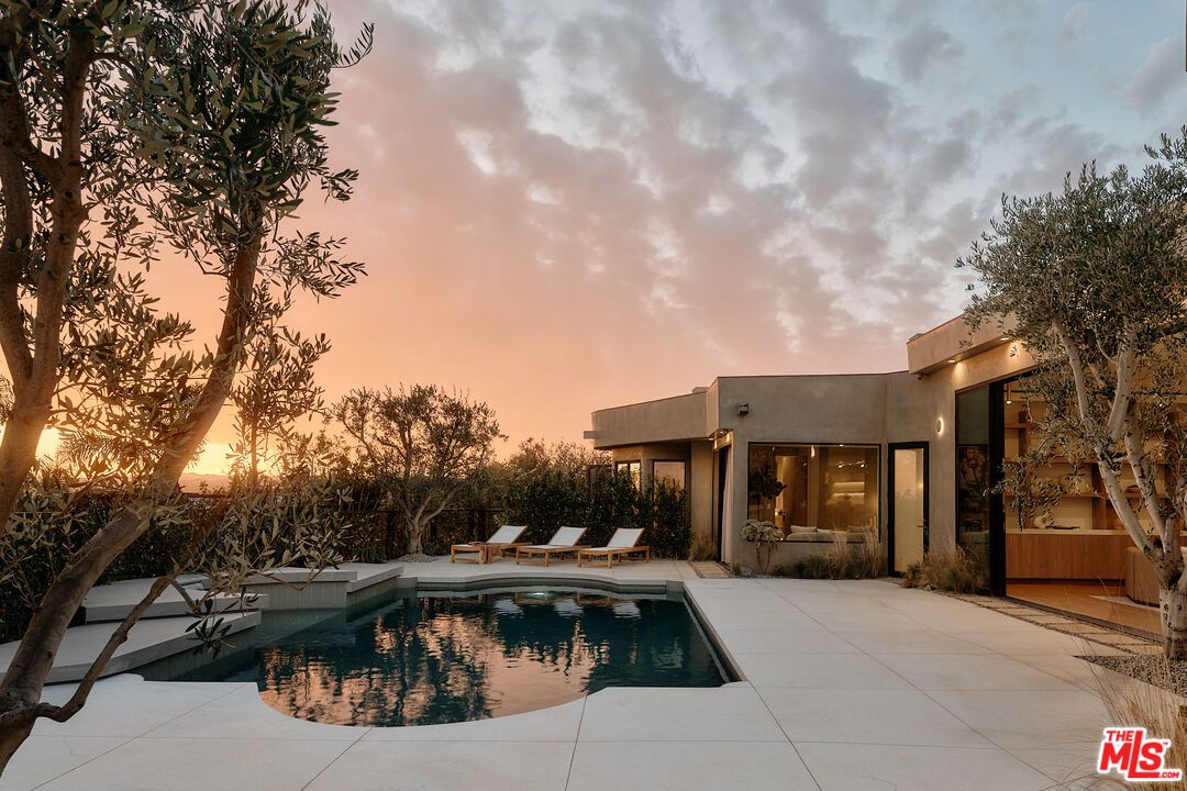 Backyard, Exterior, Pool