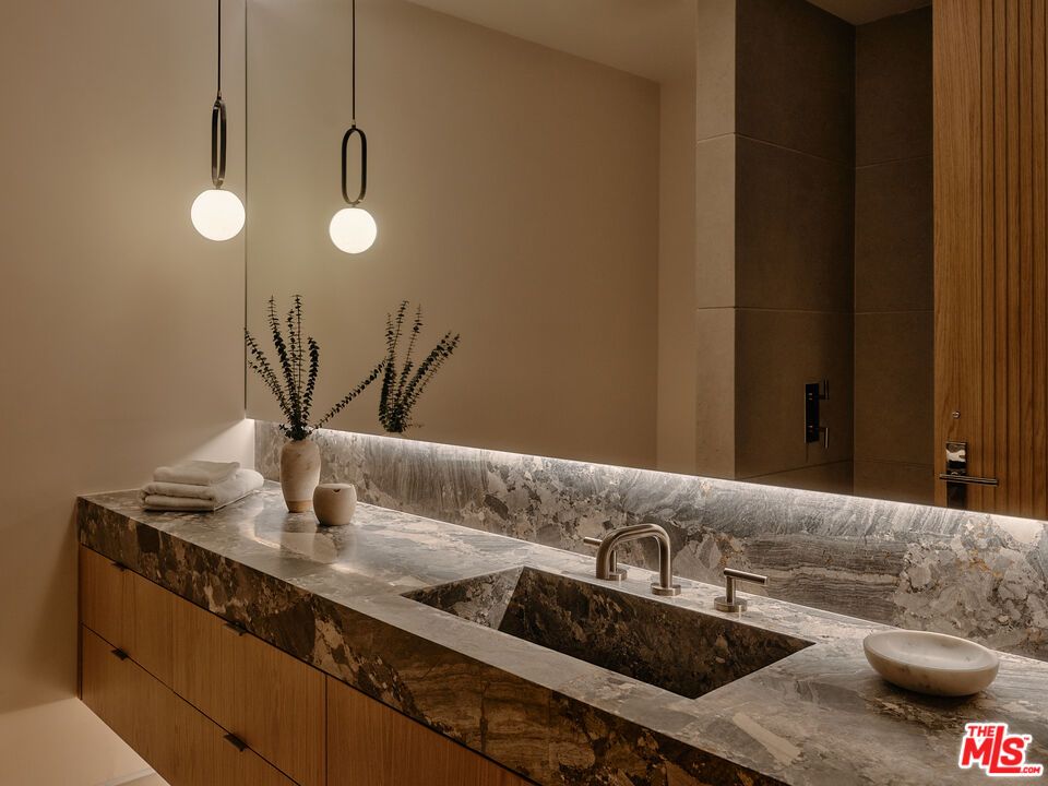 Bathroom, Interior, Pendant Lights