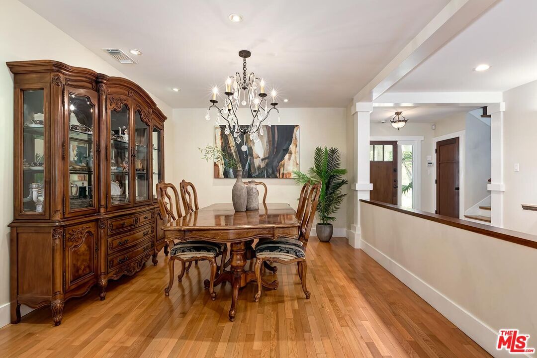 Chandelier, Dining room, Interior, Recessed Lighting, Wood Texture Flooring