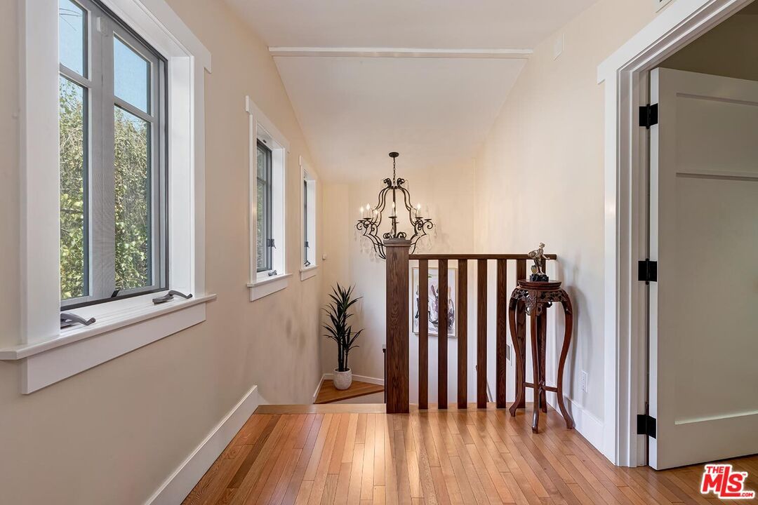 Chandelier, Interior, Wood Texture Flooring