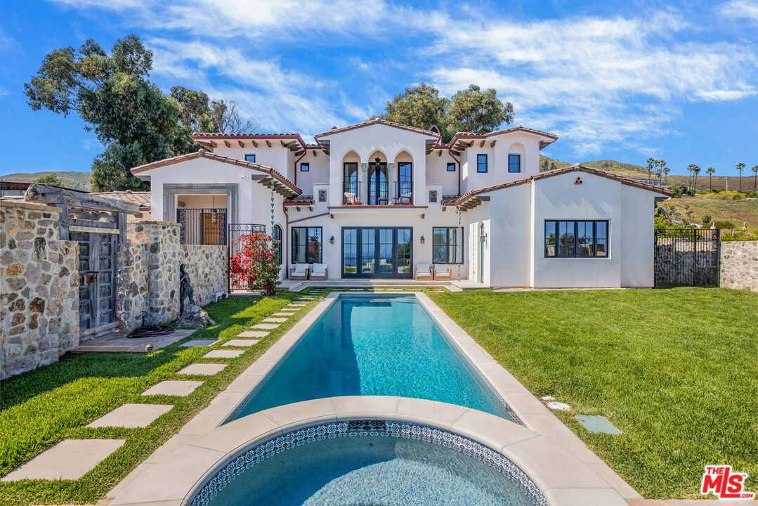 Backyard, Exterior, Pool