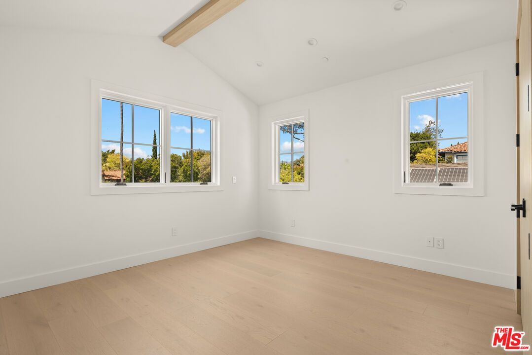 Empty room, Interior, Recessed Lighting, Wooden Beams, Wood Texture Flooring