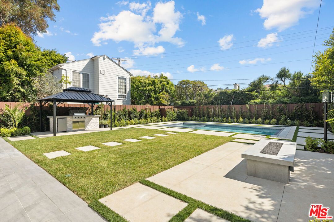 Backyard, Exterior, Pool