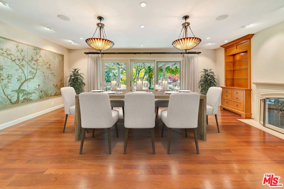Dining room, Fireplace, Interior, Pendant Lights, Recessed Lighting, Wood Texture Flooring