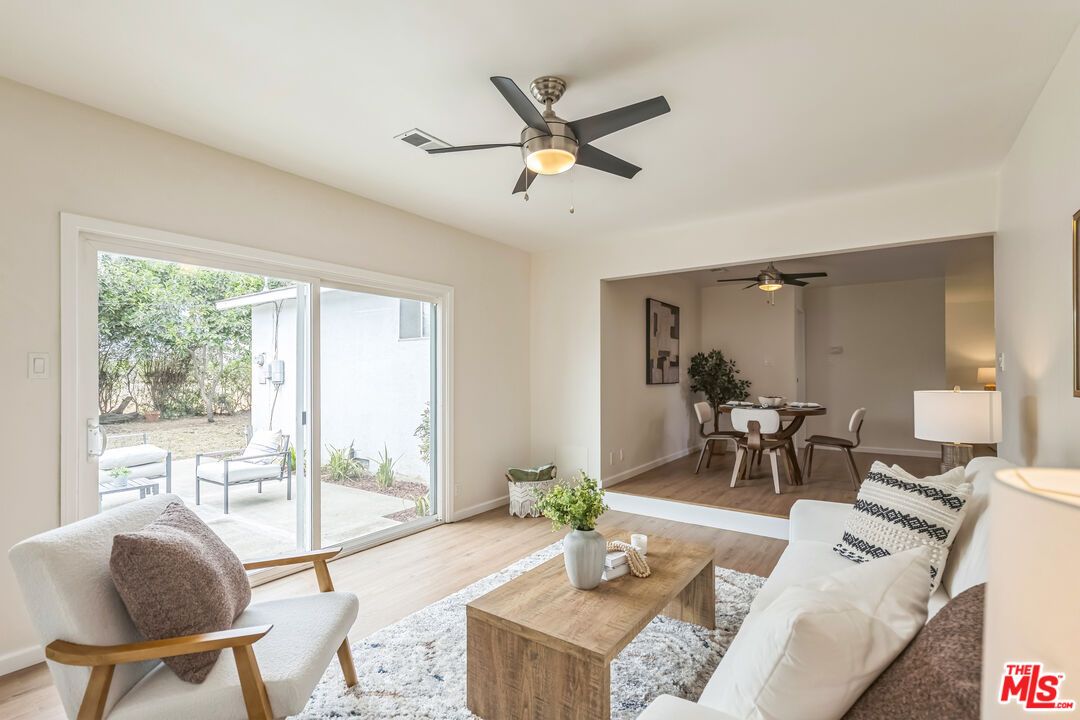 Dining room, Interior, Living room, Wood Texture Flooring