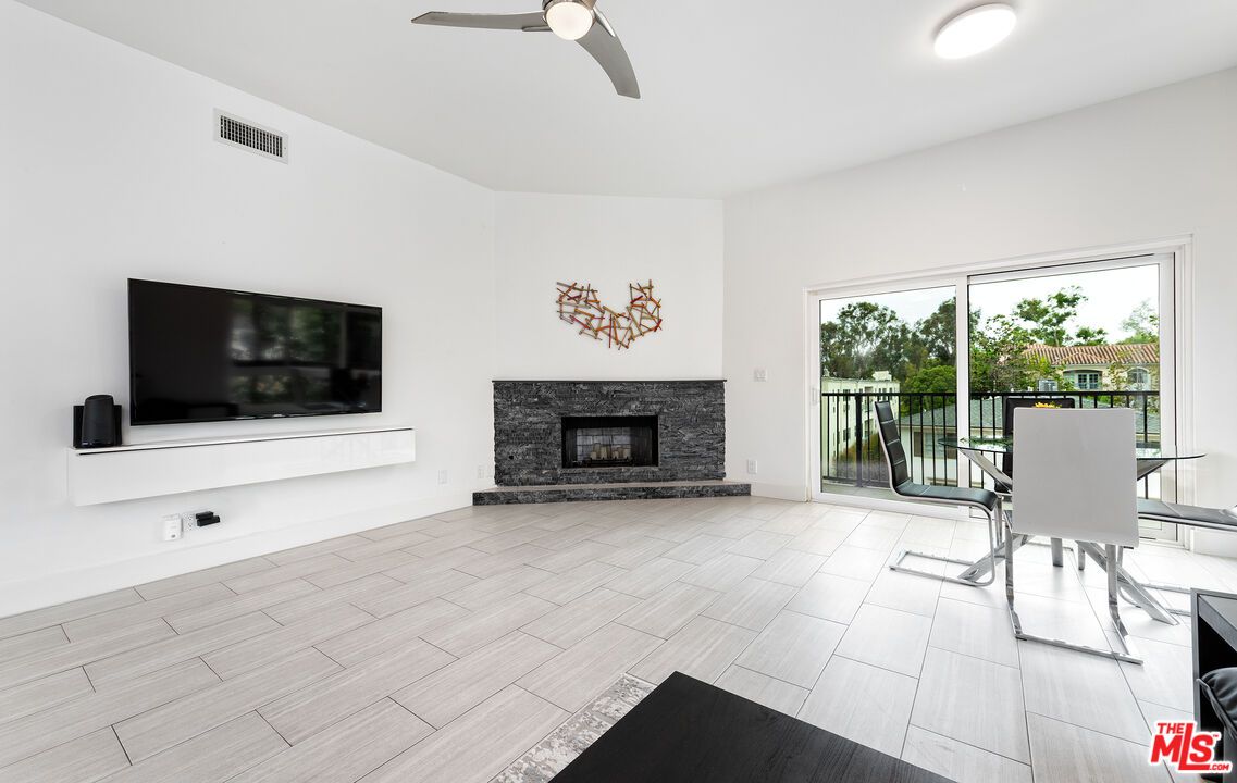 Dining room, Fireplace, Interior, Wood Texture Flooring