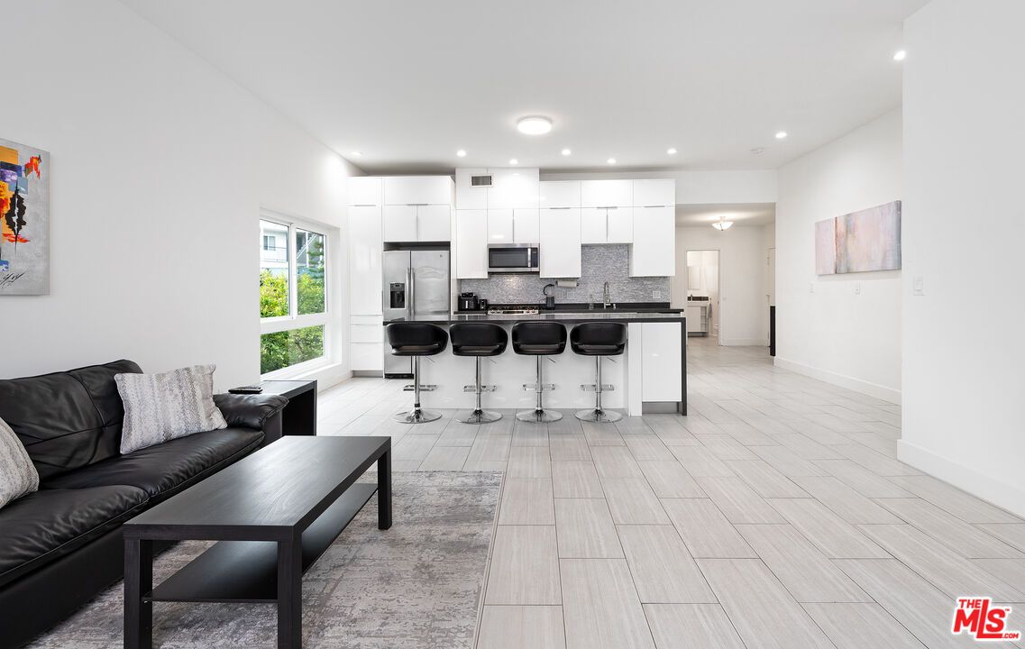 Interior, Kitchen, Living room, Recessed Lighting, Stainless Steel Appliances