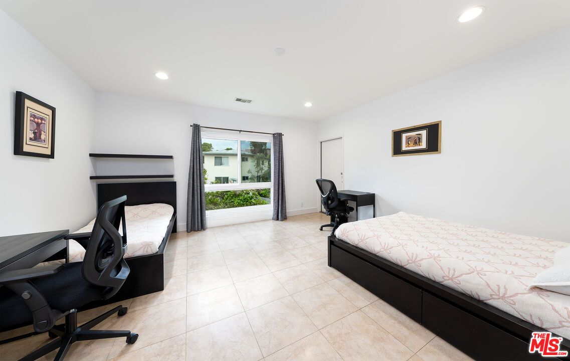 Bedroom, Home Office, Interior, Recessed Lighting