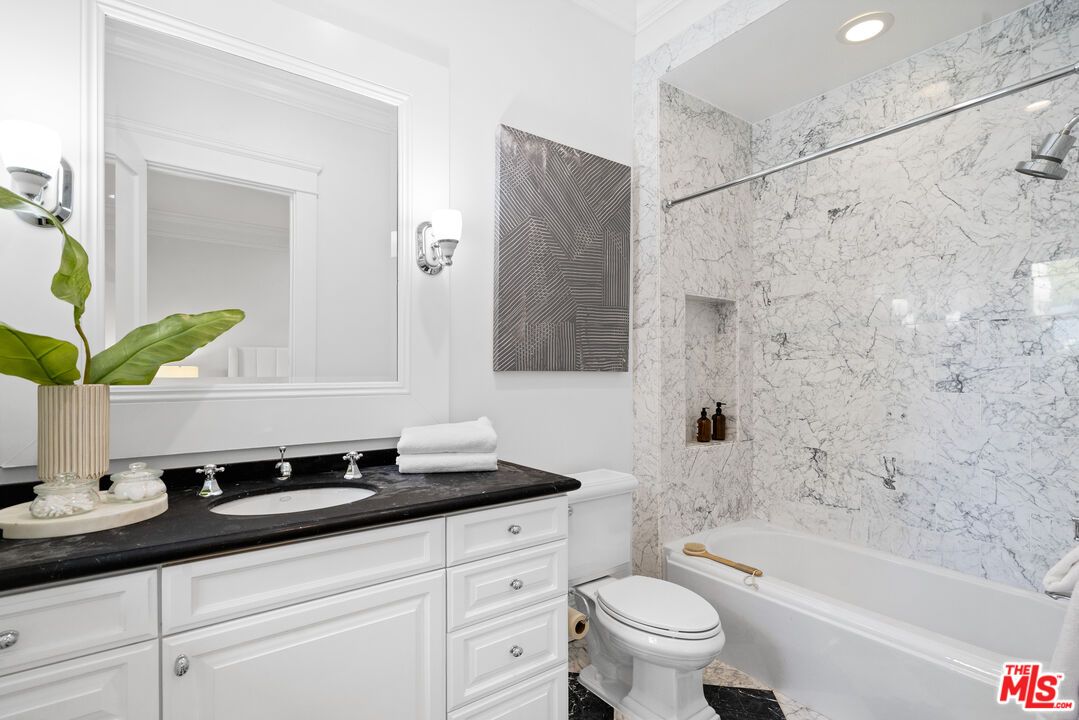 Bathroom, Interior, Marble Walls, Recessed Lighting