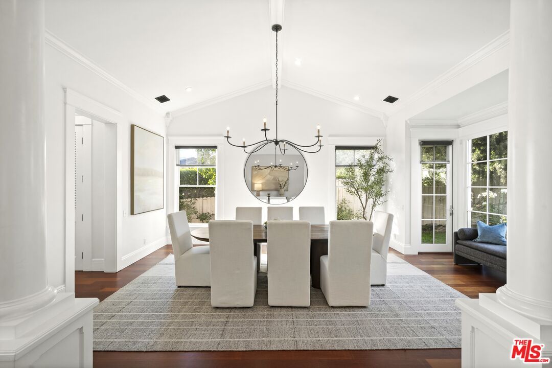 Chandelier, Dining room, Interior, Recessed Lighting, Wood Texture Flooring