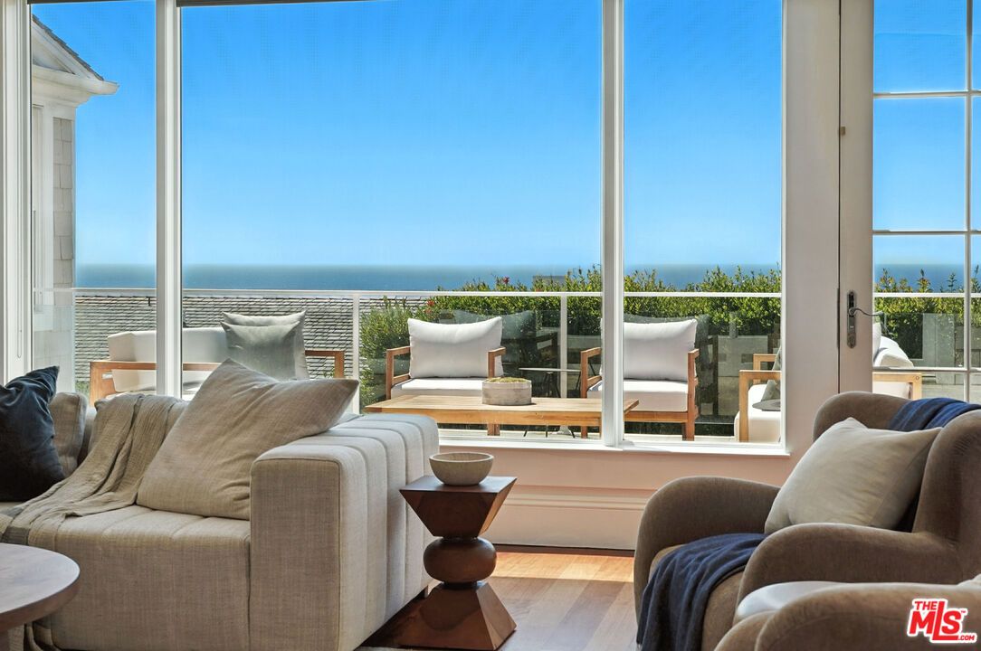 Water, Interior, Living room, Other