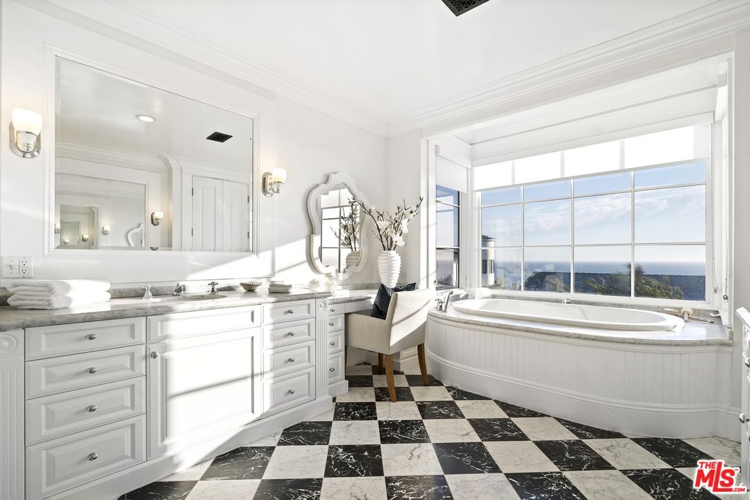 Bathroom, Interior, Marble, Recessed Lighting, Water