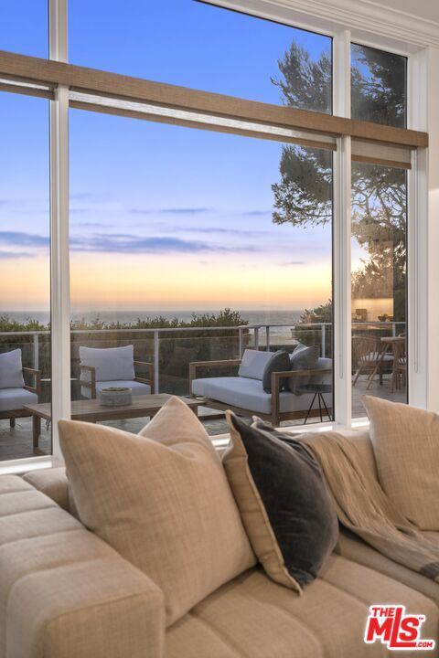 Interior, Living room, Water