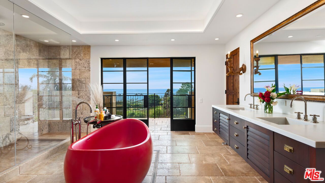 Bathroom, Dual Sink Vanities, Free Standing Baths, Glass Shower, Interior, Recessed Lighting, Water