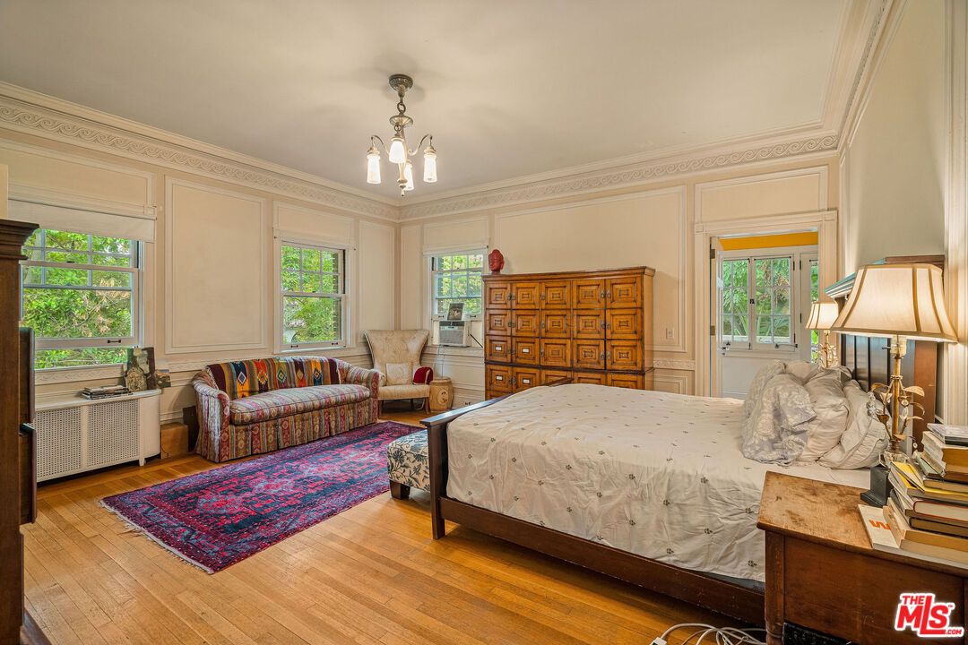 Bedroom, Interior, Pendant Lights, Wood Texture Flooring