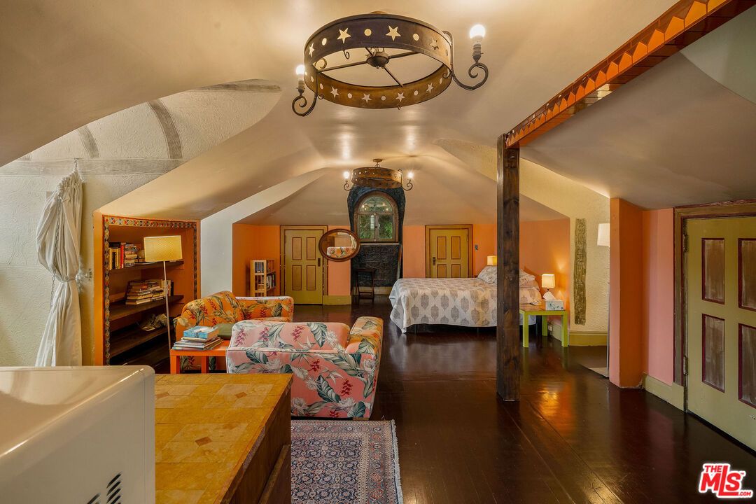 Chandelier, Interior, Living room, Wood Texture Flooring