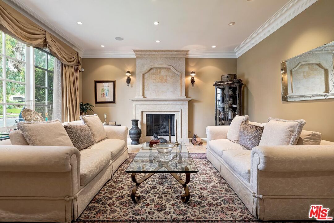 Fireplace, Interior, Living room, Recessed Lighting