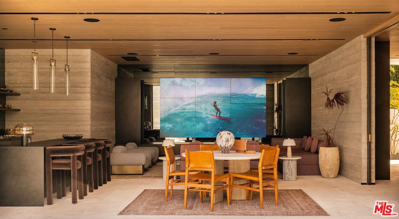 Dining room, Interior, Pendant Lights, Stone Walls